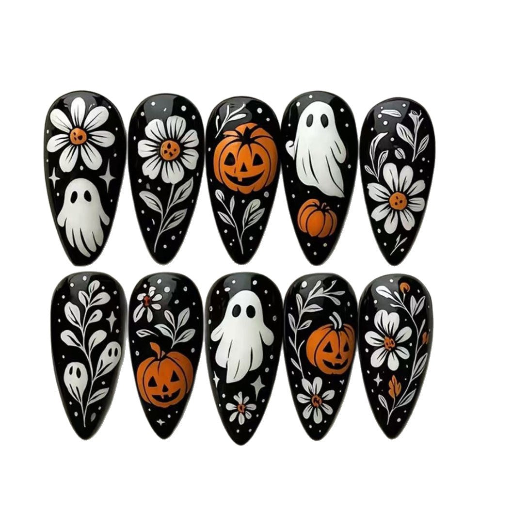 Artificial nails in Halloween design Stornfield