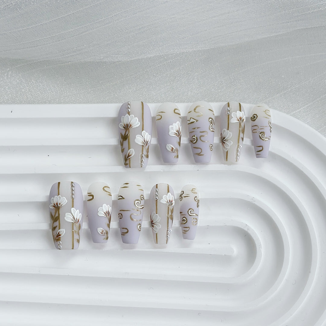 Decorative Press-On Nail Art Set with Floral Accents  1791773215