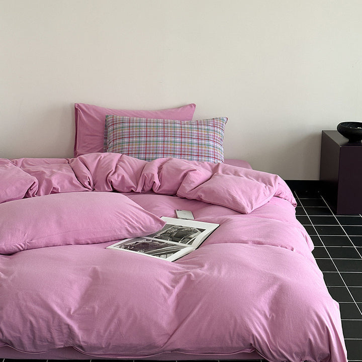 Minimalist Mako satin bedding set with extra-soft surface and easy-care weaving