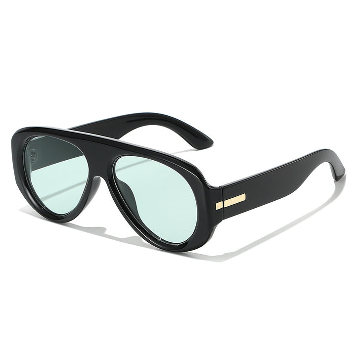 Vintage-Inspired Aviator Sunglasses with Subtle Gold Accents Stornfield