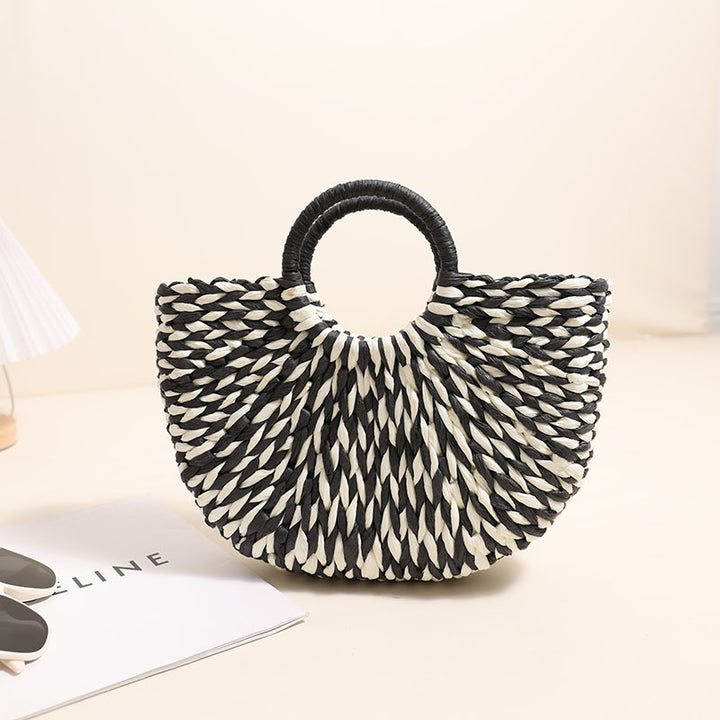 Braided basket bag with unique design Stornfield