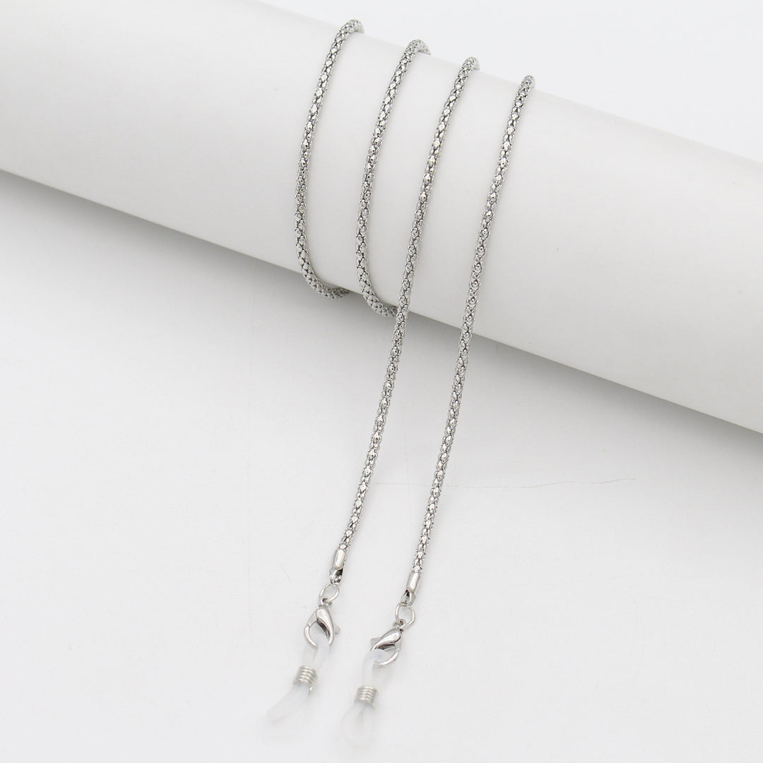 Elegant Pearl Chain Eyewear Holder Stornfield