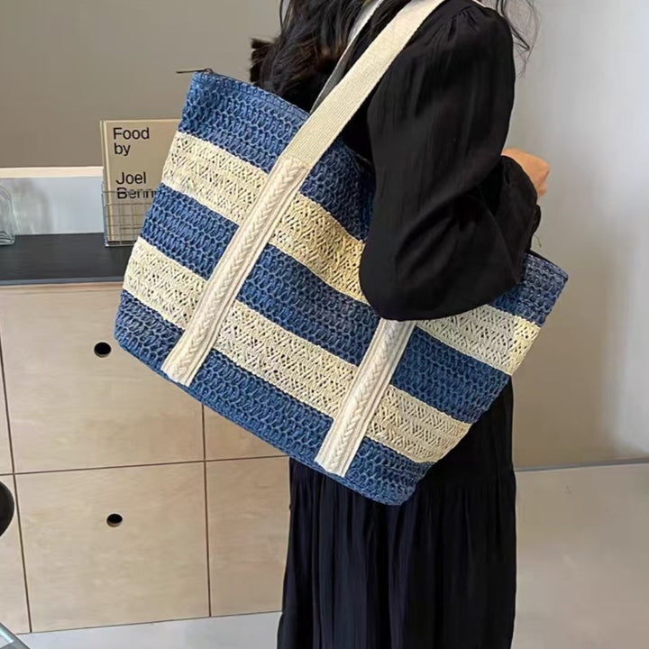 Stylish beach bag with structured design Stornfield