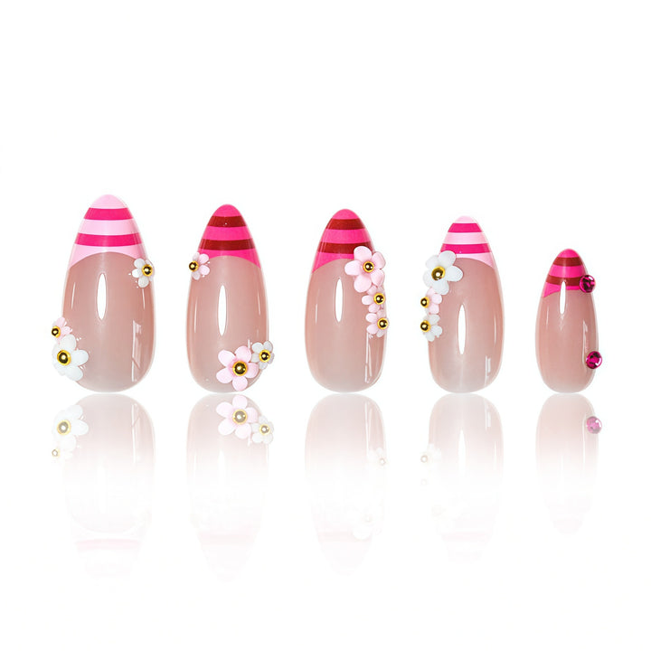 Elegant Floral Nail Art Stornfield
