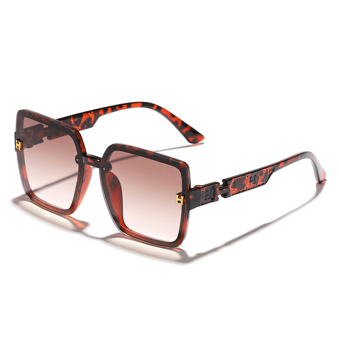 Women's oversized fashionable sunglasses with elegant gradient Stornfield