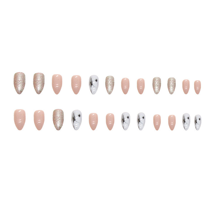 Glamorous artificial fingernails