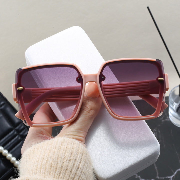 Women's square sunglasses with trendy geometric design Stornfield