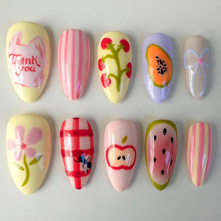 Artistic Themed Press-On Nail Art Set Stornfield