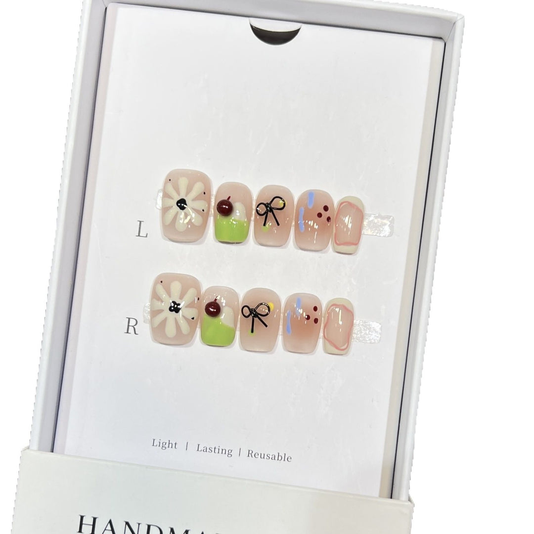 Artistic Floral Press-On Nail Set with Reusable Design Stornfield