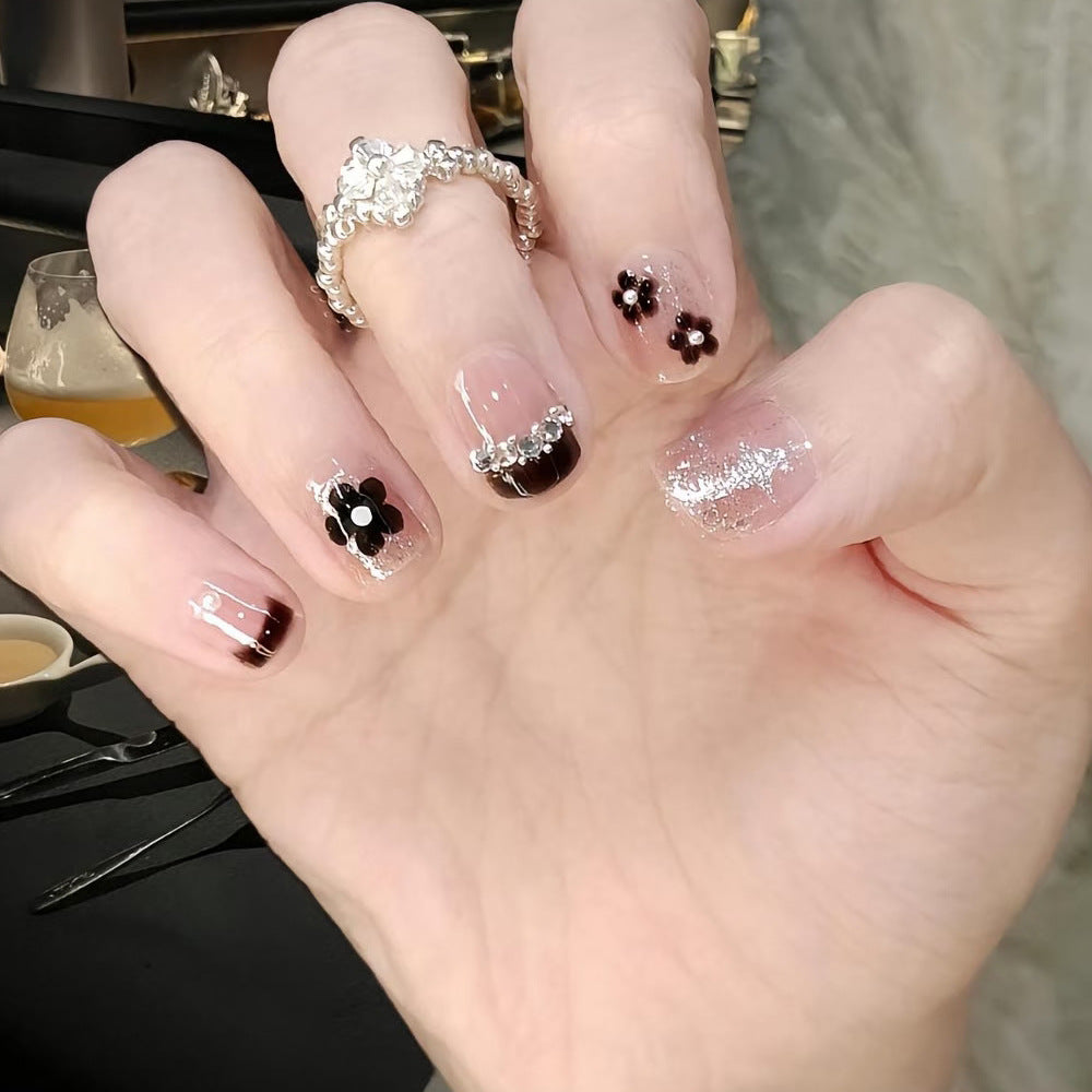 Artistic Floral Décor Press-On Nails Stornfield