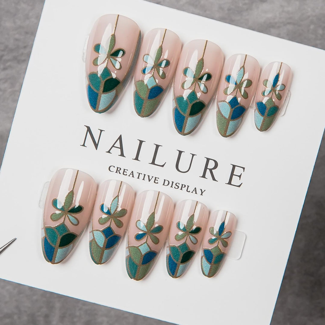 Artistic Floral Design Press-On Nail Set  1791255046