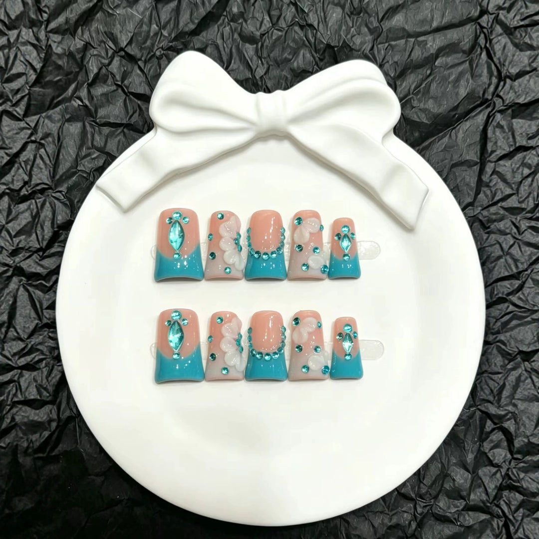 Decorative Press-On Nail Art Set with Floral and Gem Accents  1791774497