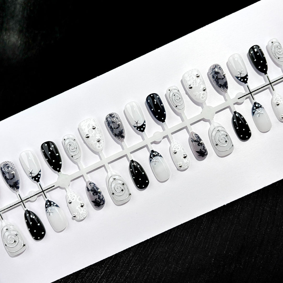 Creative Thematic Press-On Nail Art Set