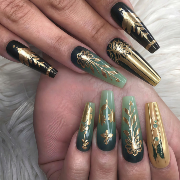 Artificial nails with floral gold embellishments Stornfield