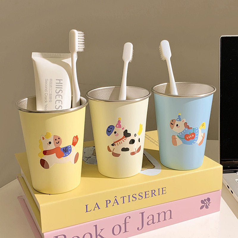Toothbrush holder with cheerful animal design Stornfield