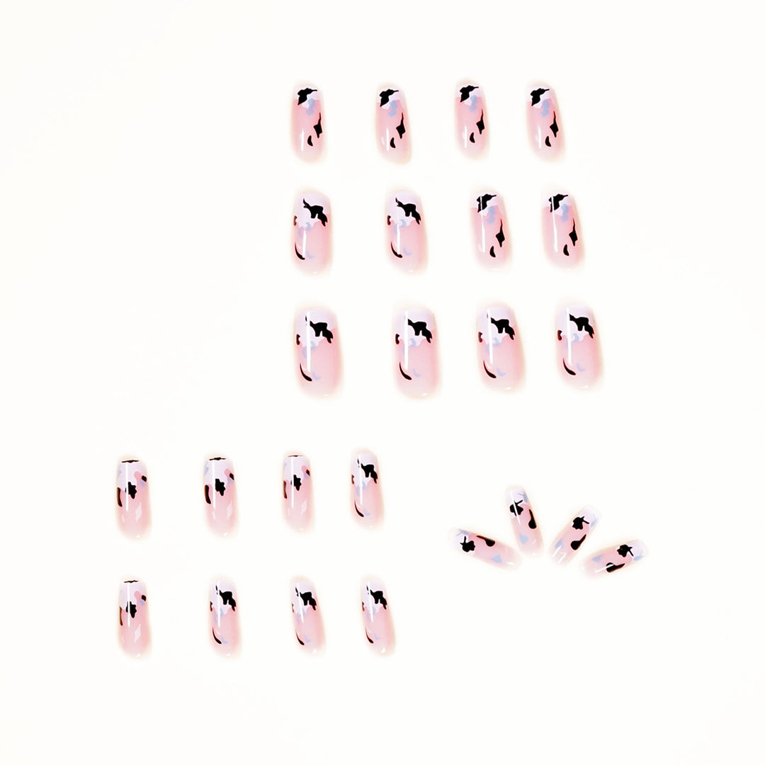 Artificial nail art with modern color pattern Stornfield
