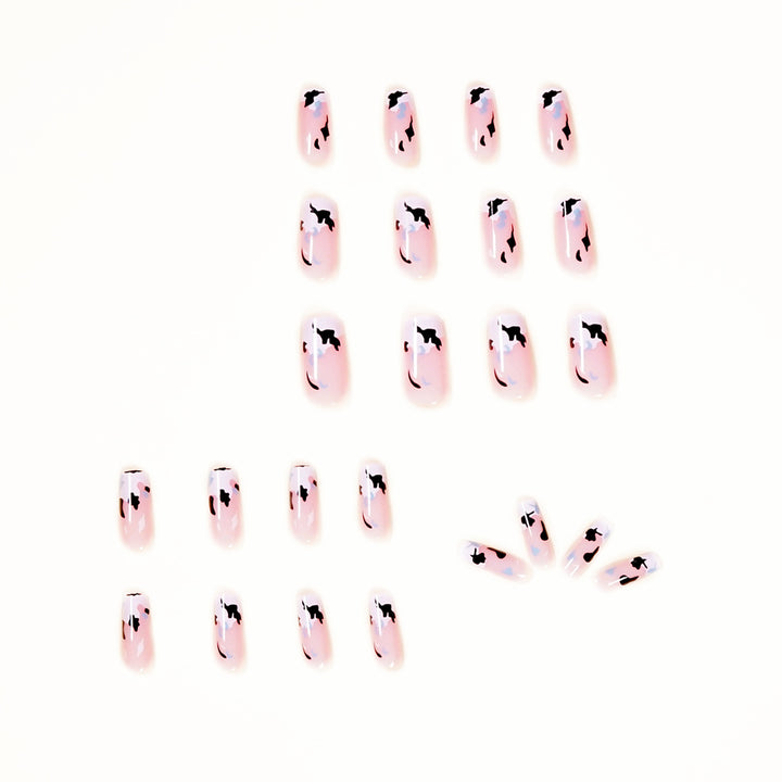 Artificial nail art with modern color pattern Stornfield