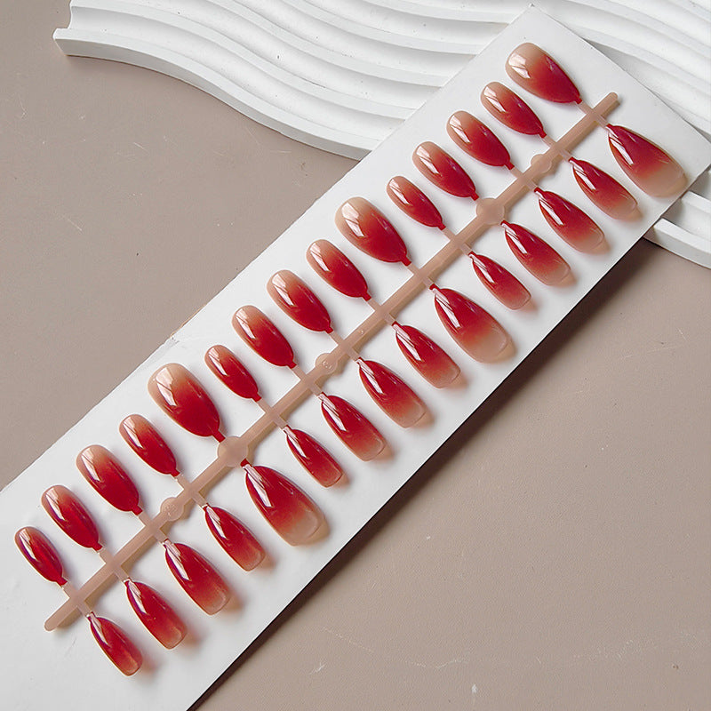 Artificial Nails in Elegant Ombre Look Stornfield
