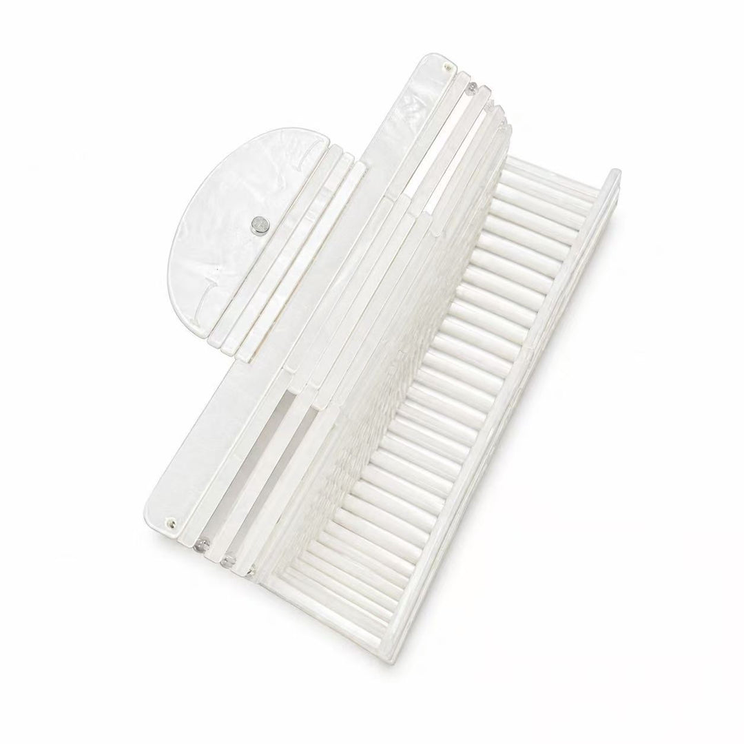 Elegant Shell-Shaped Evening Clutch
