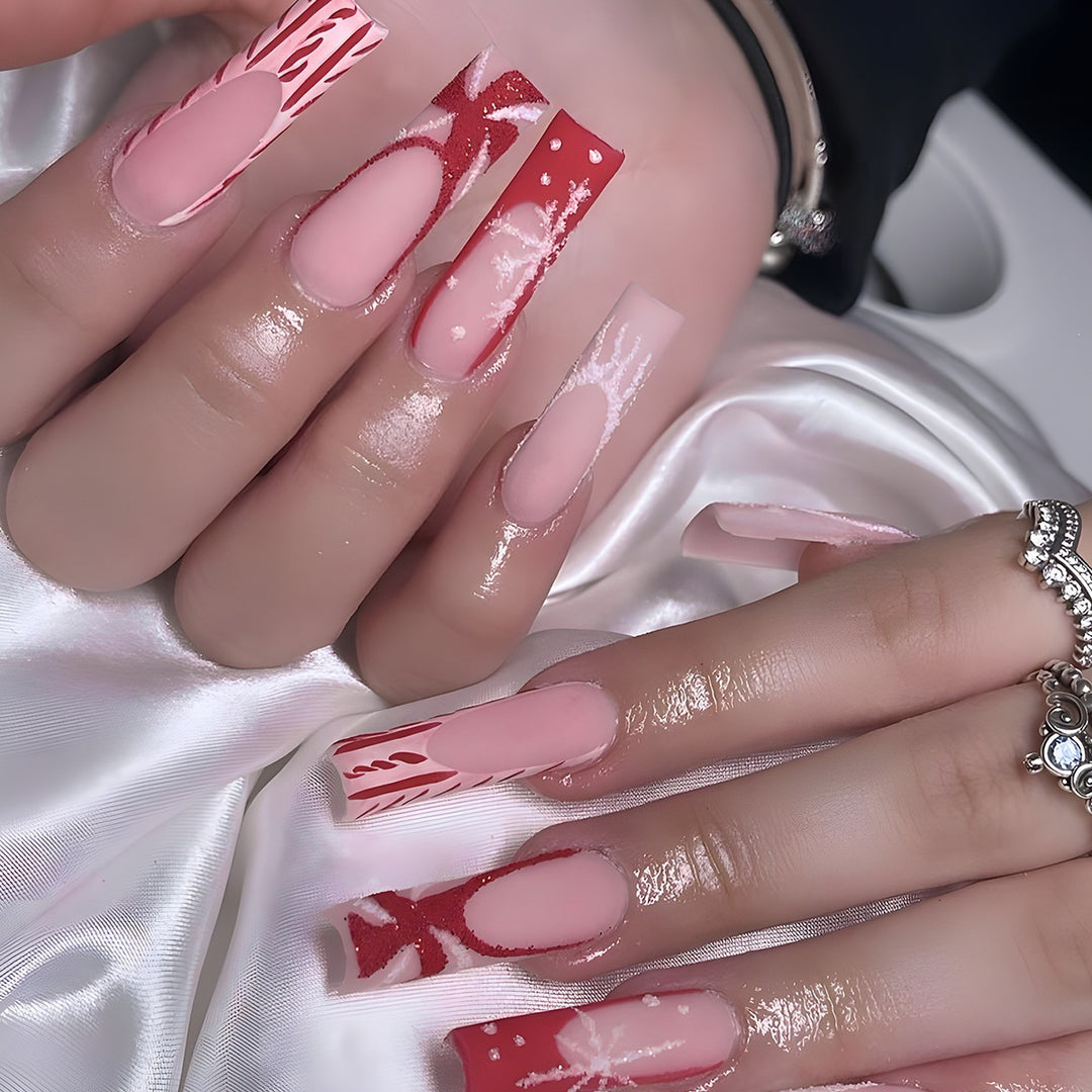 Artificial nail set with festive winter theme Stornfield