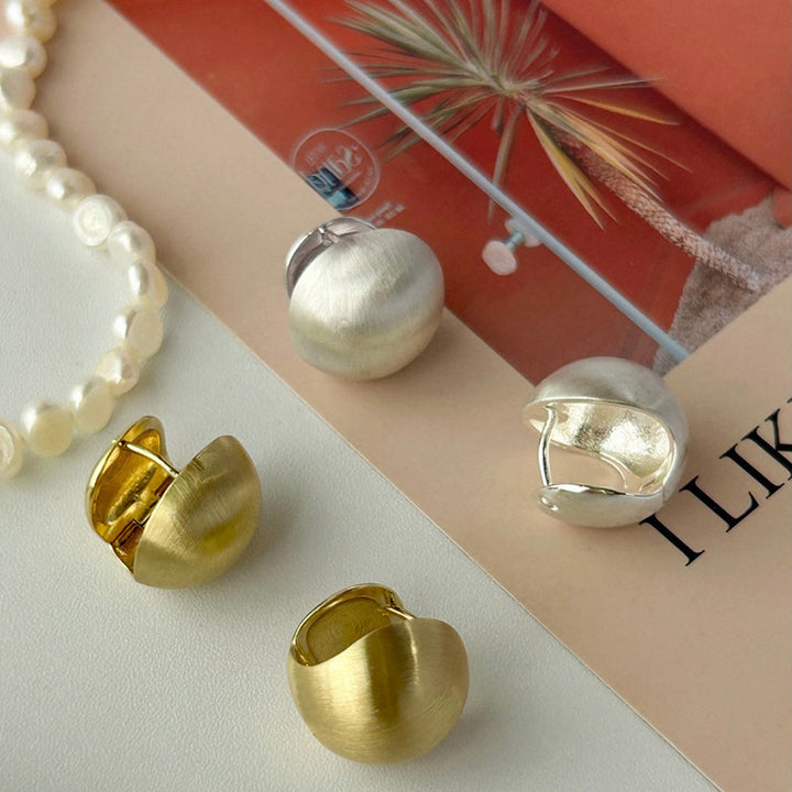 Elegant earrings made of high-gloss metal Stornfield