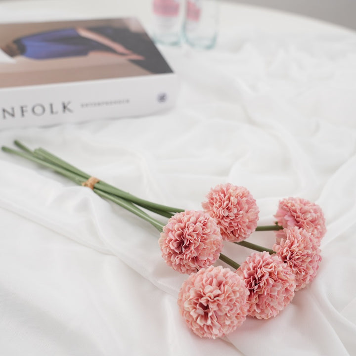 Elegant Floral Bouquet Stem
