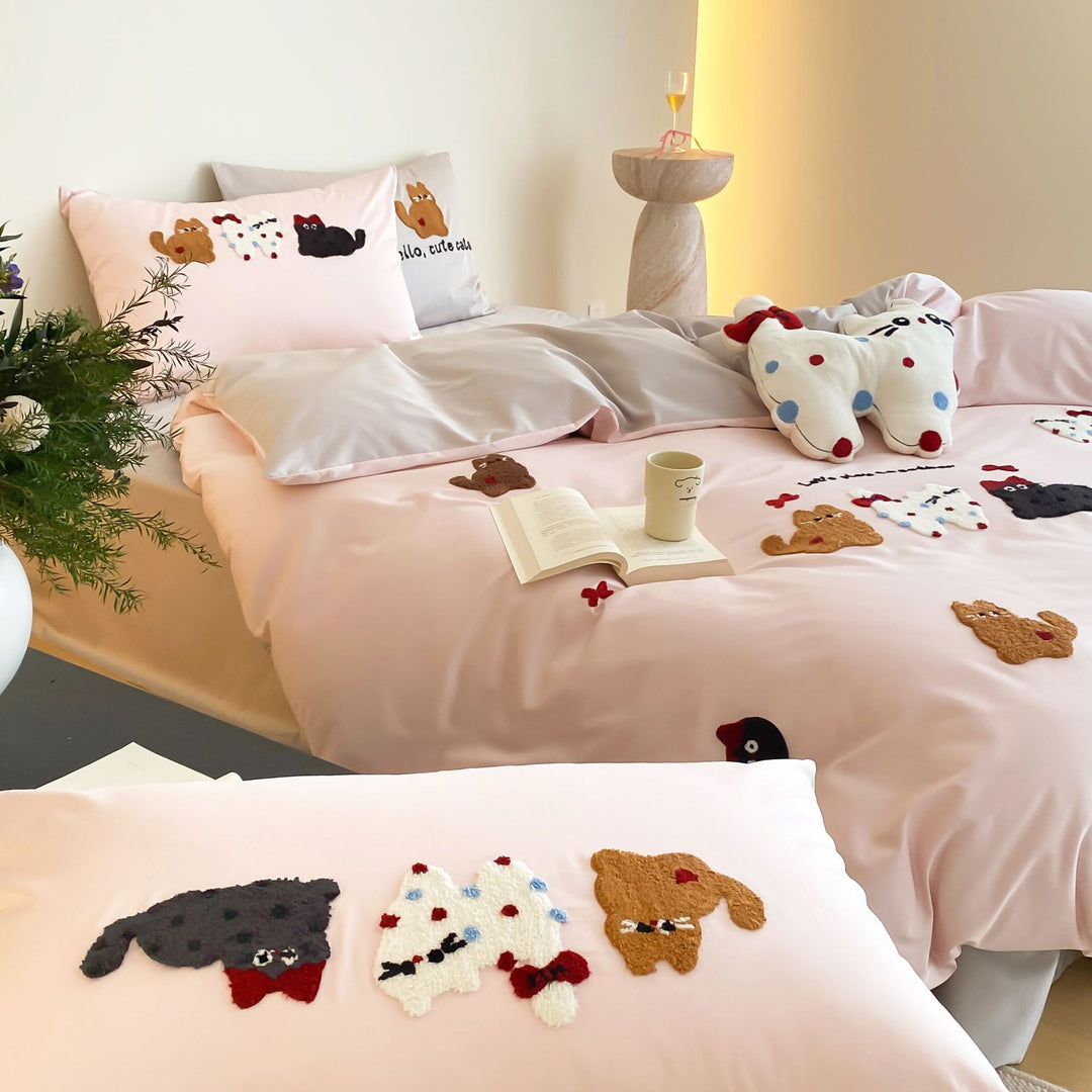 Embroidered Cotton Satin Duvet Cover Set with Cat Appliqué Pillowcases