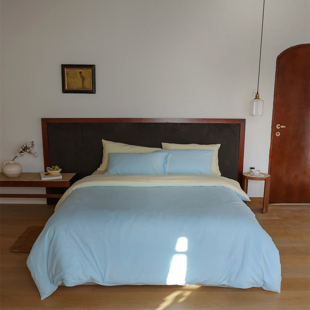 Breathable reversible bedding set made of organic cotton with light quilt and pillowcases