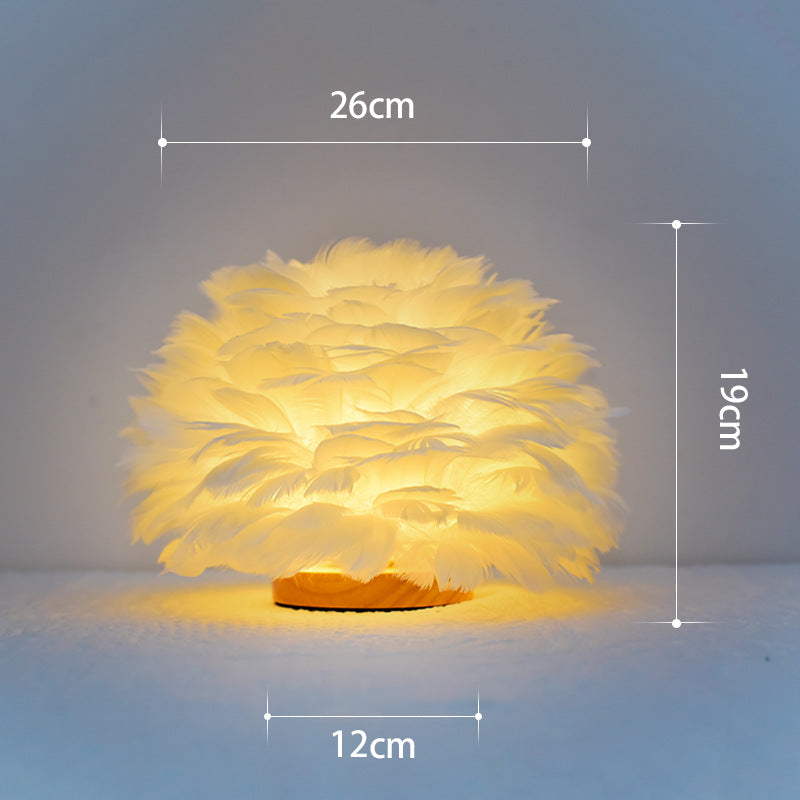 Feather-Like Blooming Table Lamp