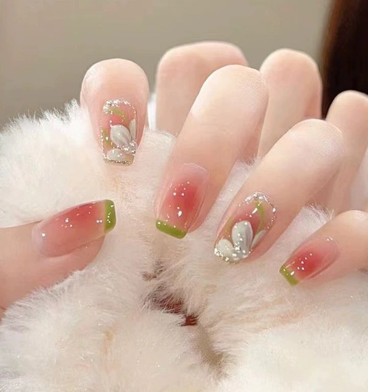 Elegant nail design with pearl embellishment Stornfield