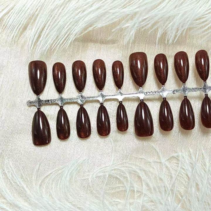 Artificial nails with shimmering shine Stornfield