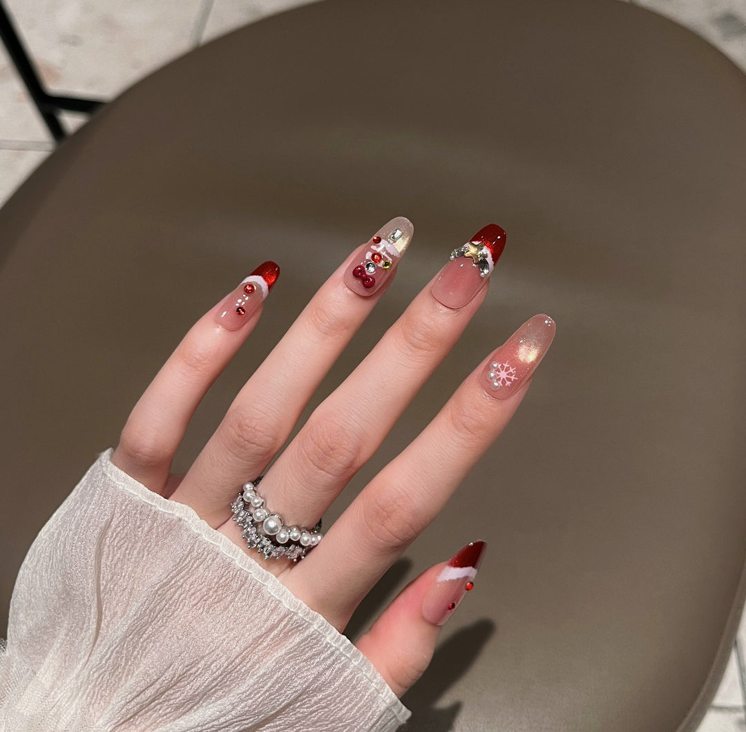 Festive Character-Themed Press-On Nail Art Stornfield