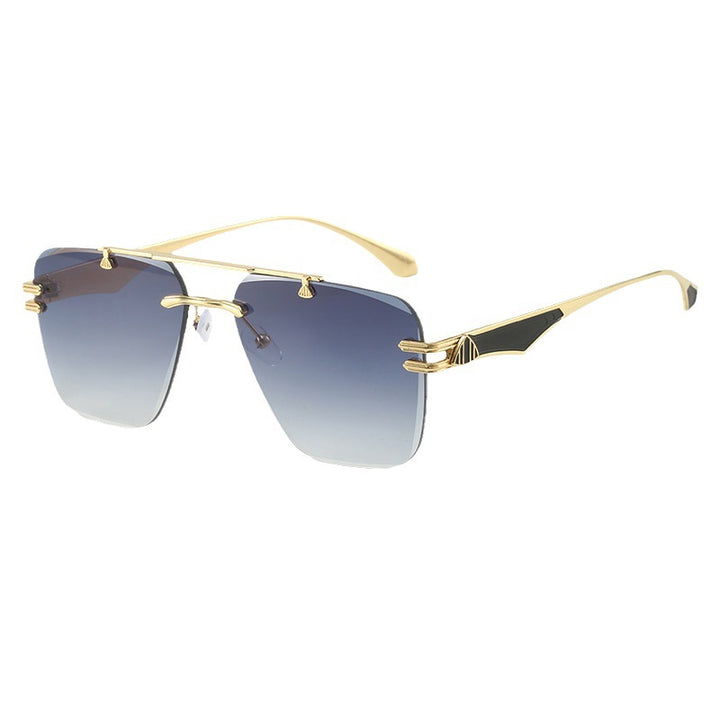Women’s designer sunglasses in an extravagant frame Stornfield