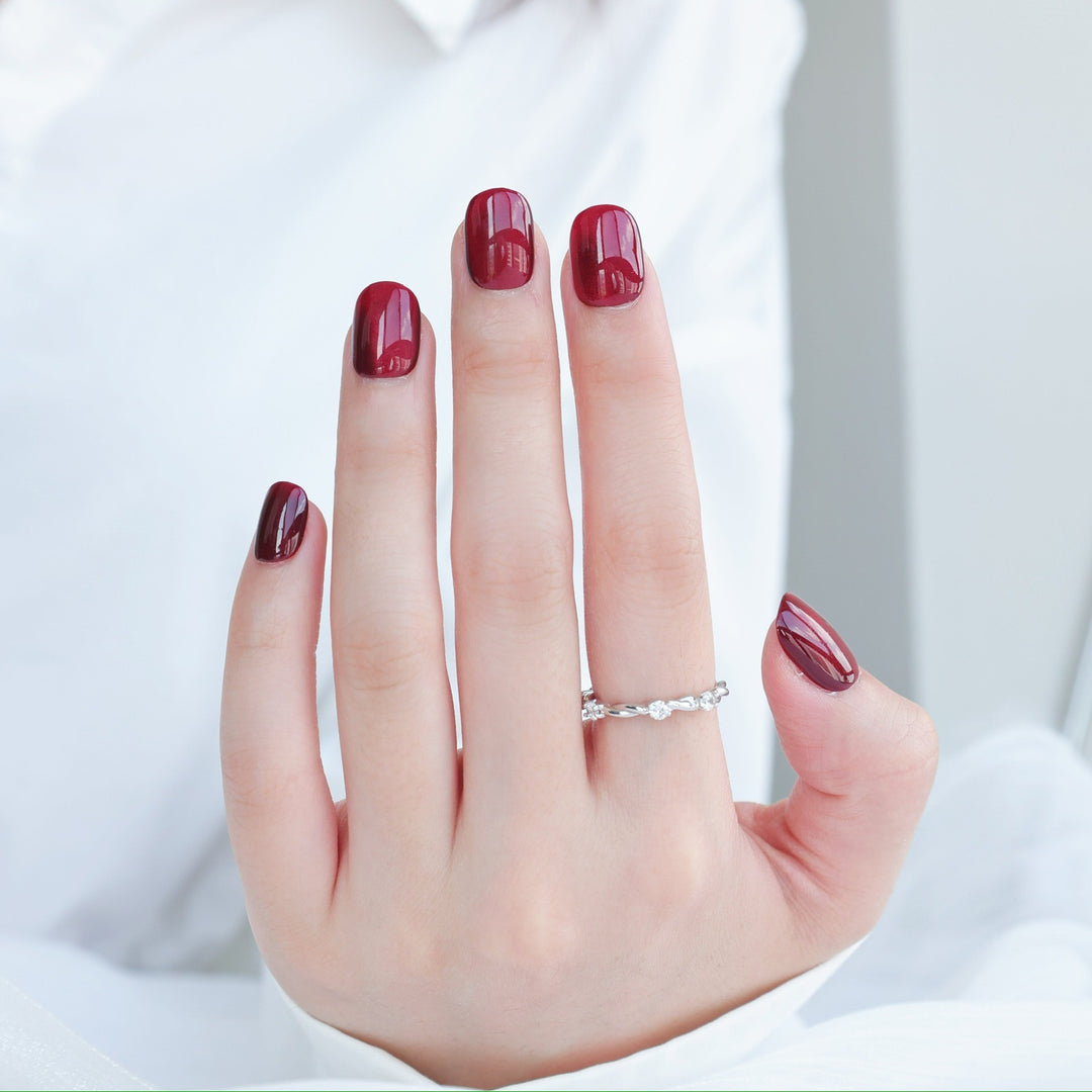 Glossy Almond-Shaped Press-On Nails