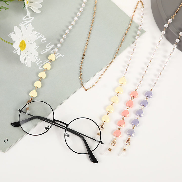 Heart Charm Eyewear Chain Stornfield