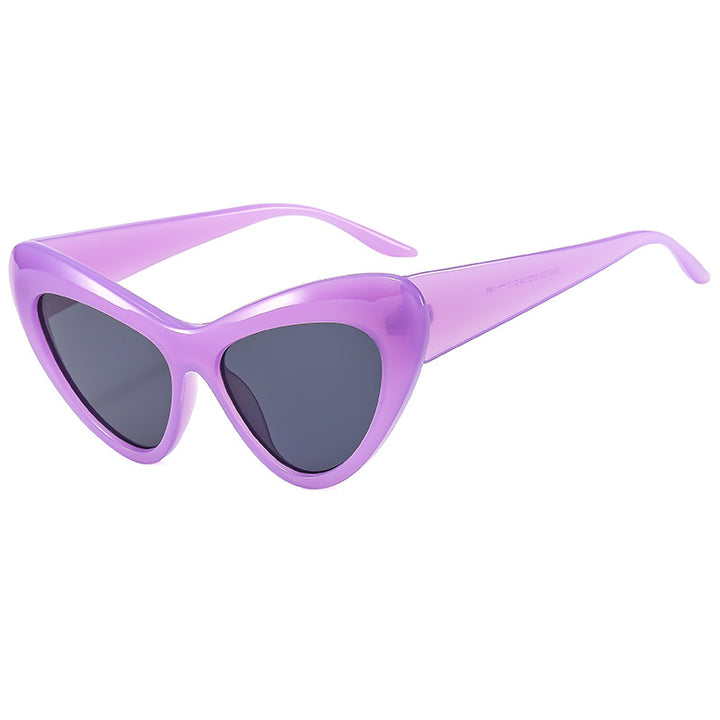 Women Cat-Eye Sunglasses in Distinctive Design Stornfield