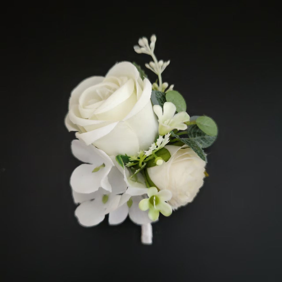 Elegant Floral Accessory
