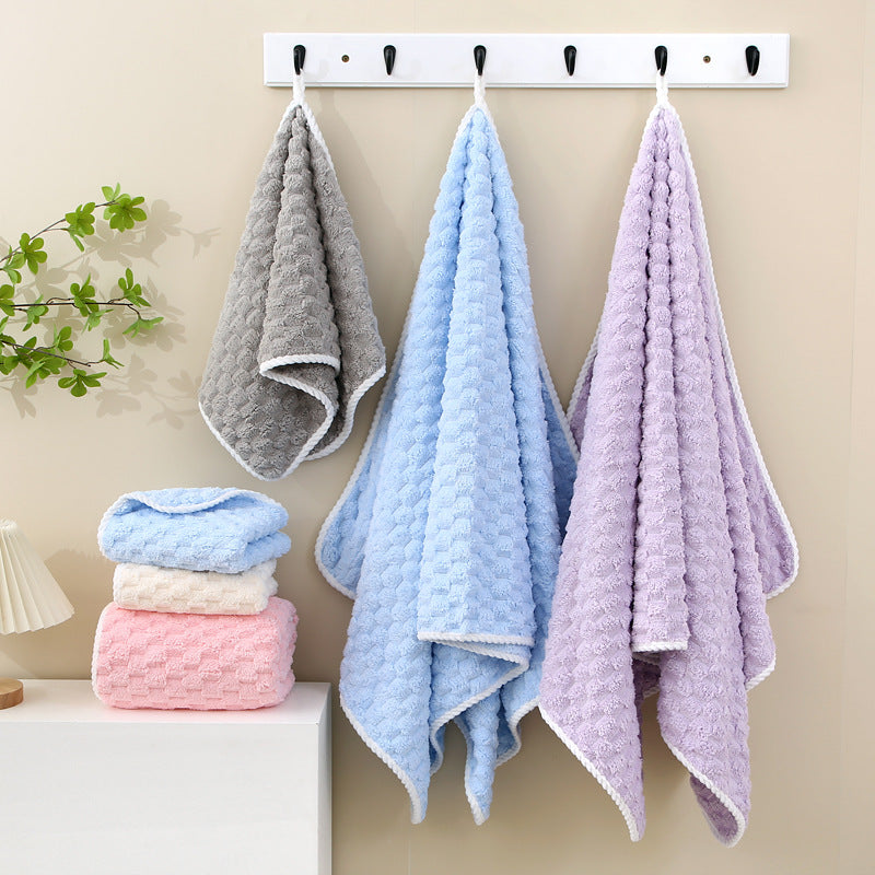 Cozy Living Blanket Made of Soft Microfiber Stornfield
