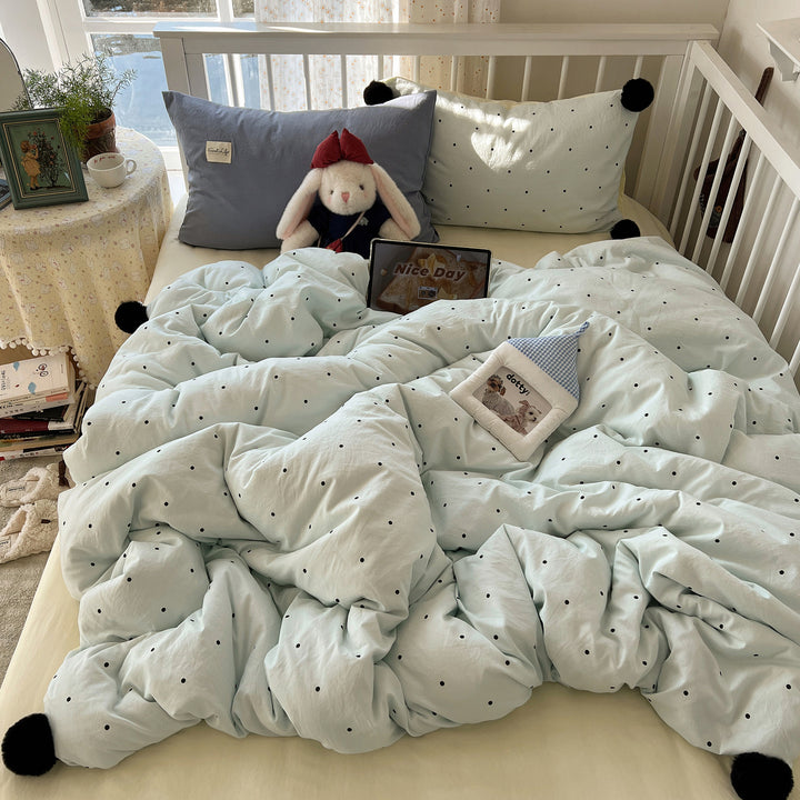 Cozy Dotted Comforter Set