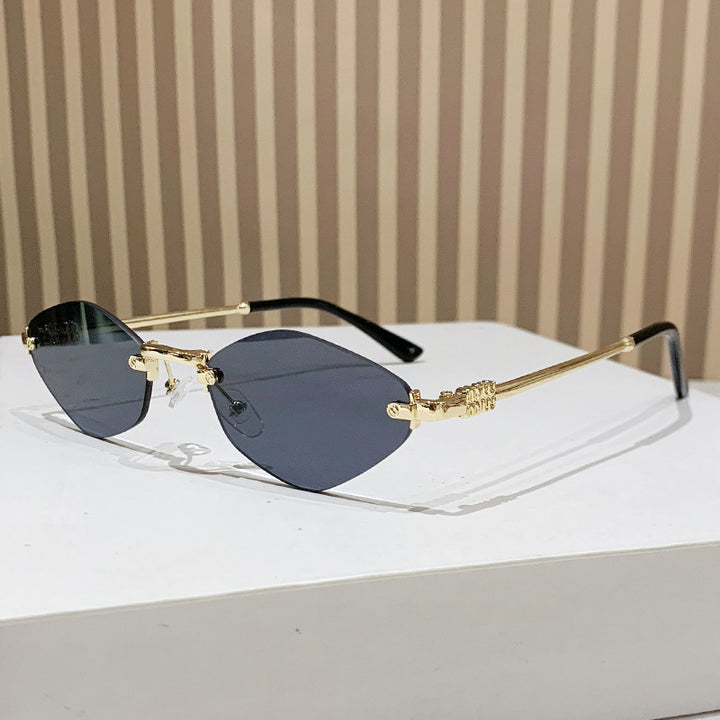 Women's Cat-Eye Sunglasses in Modern Elegance Style Stornfield
