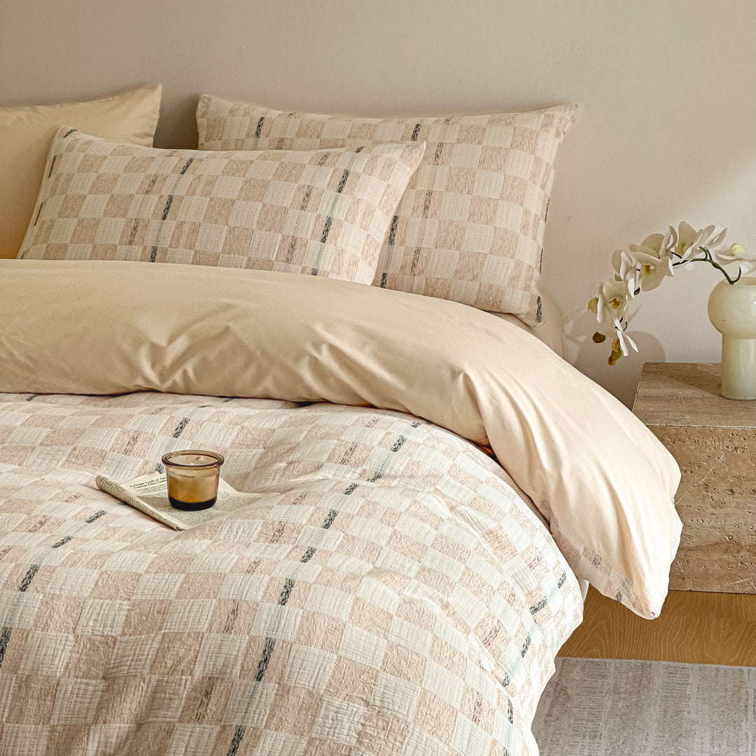 Cotton-linen bedding set with textured checked pattern