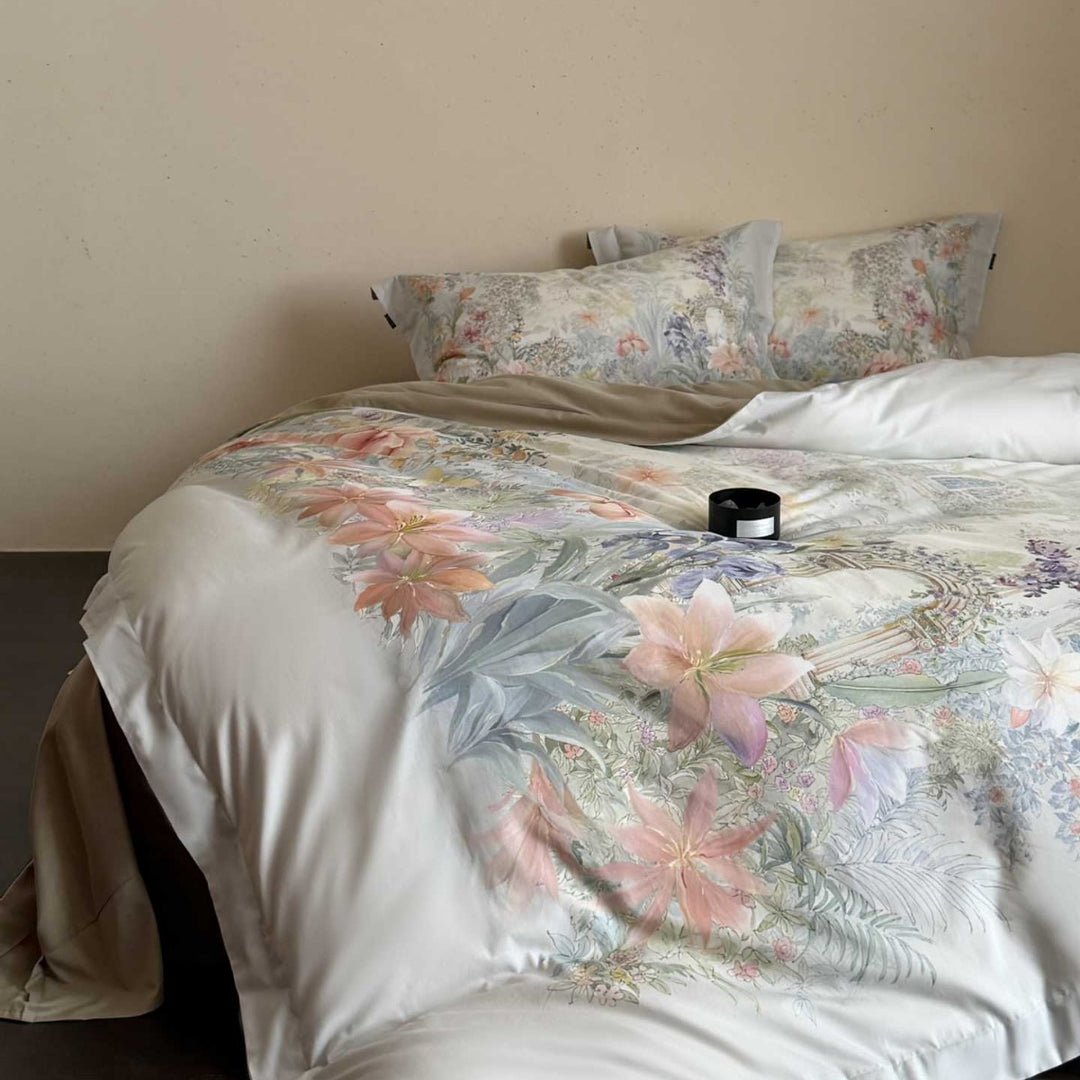Luxury cotton satin duvet cover set with delicate watercolor lily print