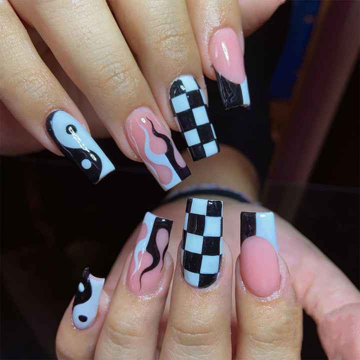 Artificial nail art with modern graphic design Stornfield