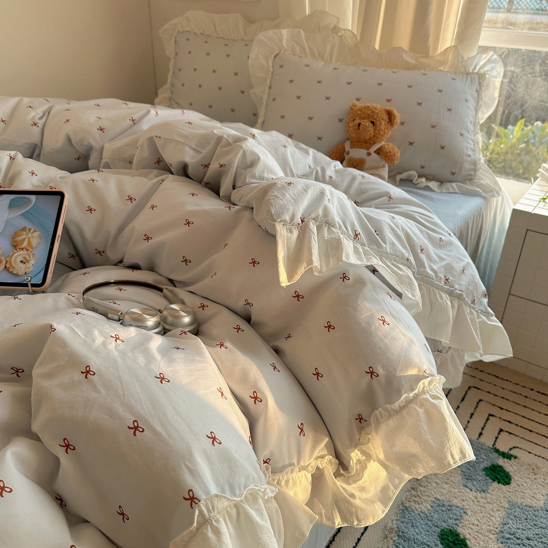 Playful Bow Patterned Bedding Set
