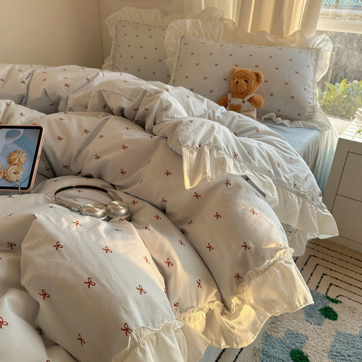 Playful Bow Patterned Bedding Set