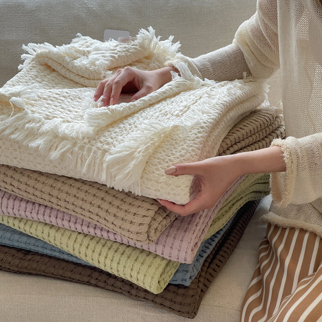 Waffle Weave Lightweight Throw Blanket with Fringe