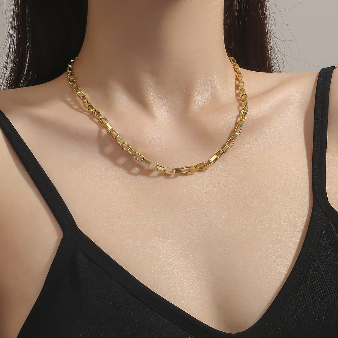 Chunky Rectangular Link Necklace Stornfield