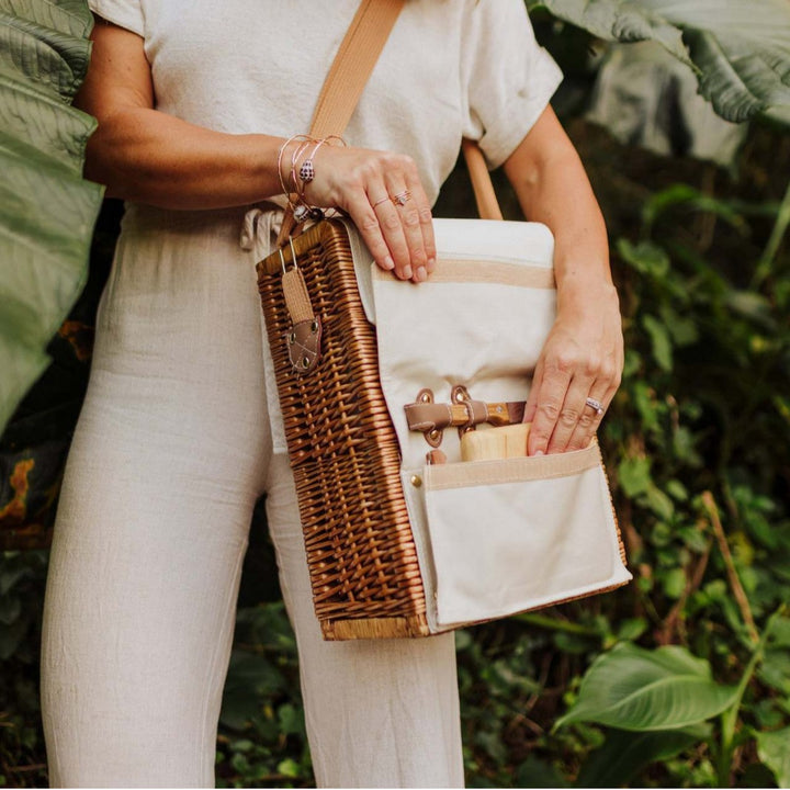 Ladies Elegant Picnic Basket with Practical Compartments Stornfield