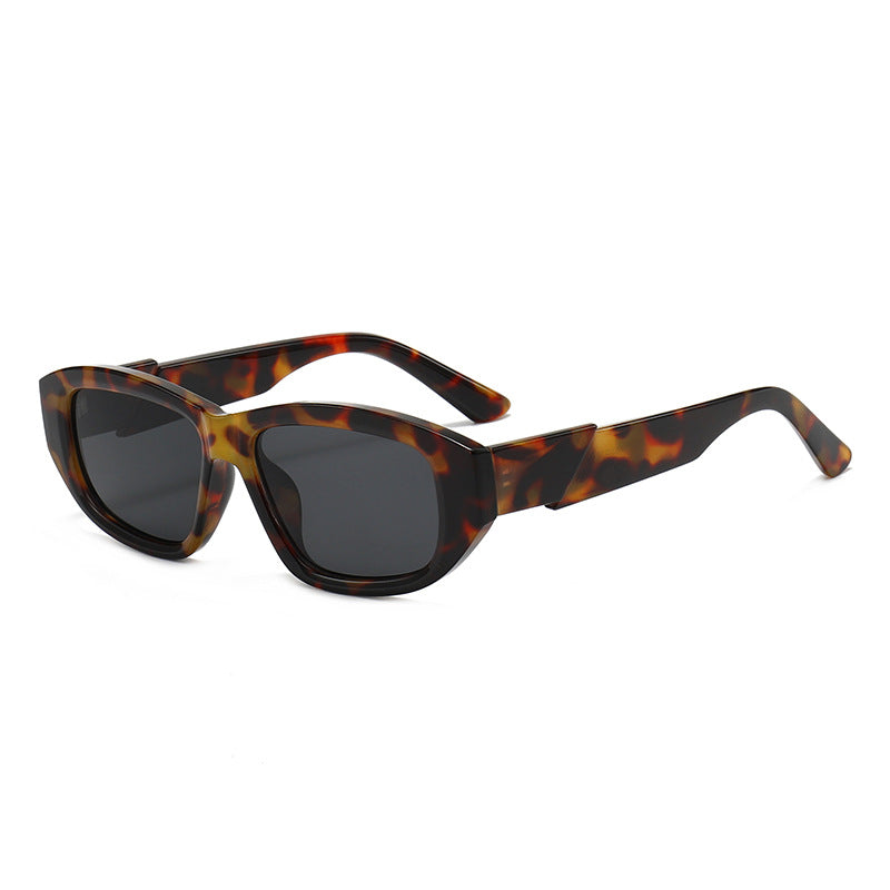 Retro-Inspired Angular Sunglasses Stornfield