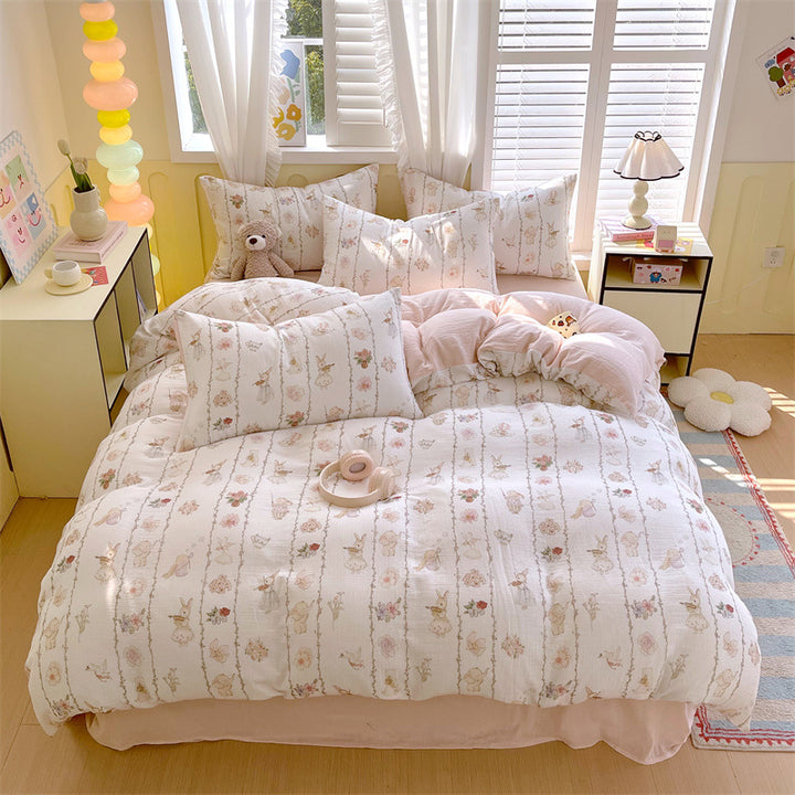 Cotton Gauze Quilted Duvet Cover and Pillowcase Set with Vintage Floral Bunny Print